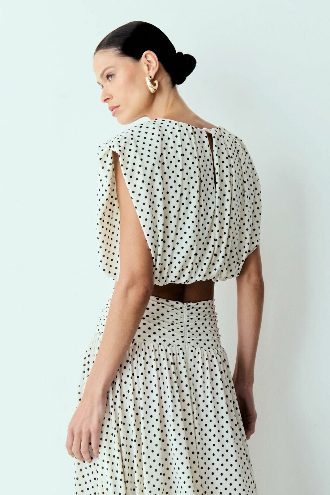 Imagem de Blusa Manga Curta Balonê Com Ombreiras Off White Zen